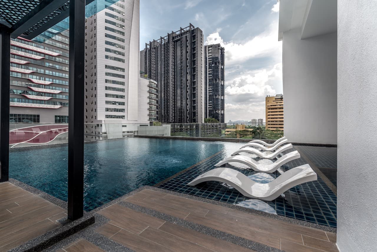 Reizz Residence